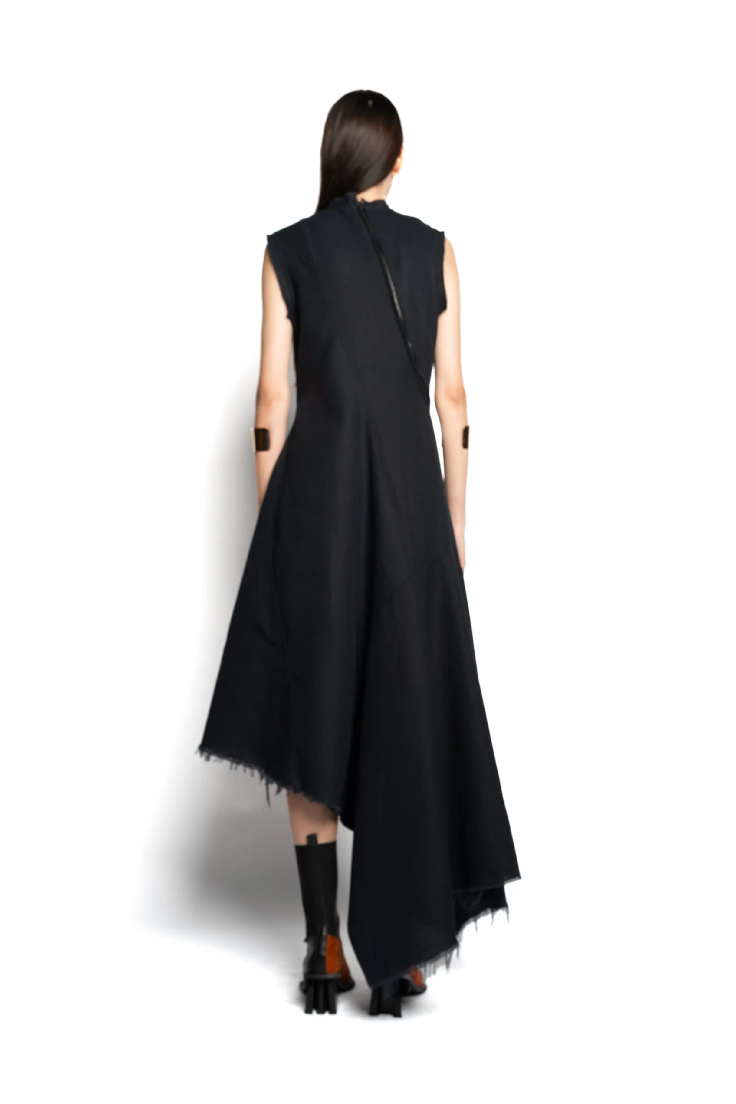 BLACK WOVEN SLEEVELESS DRESS WITH ASYMMETRIC HEM