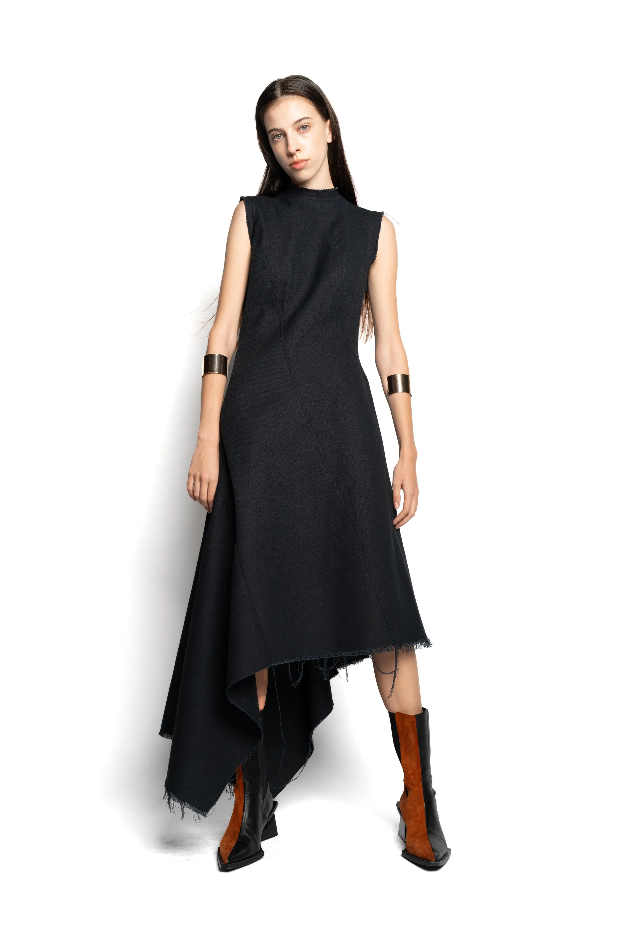 BLACK WOVEN SLEEVELESS DRESS WITH ASYMMETRIC HEM