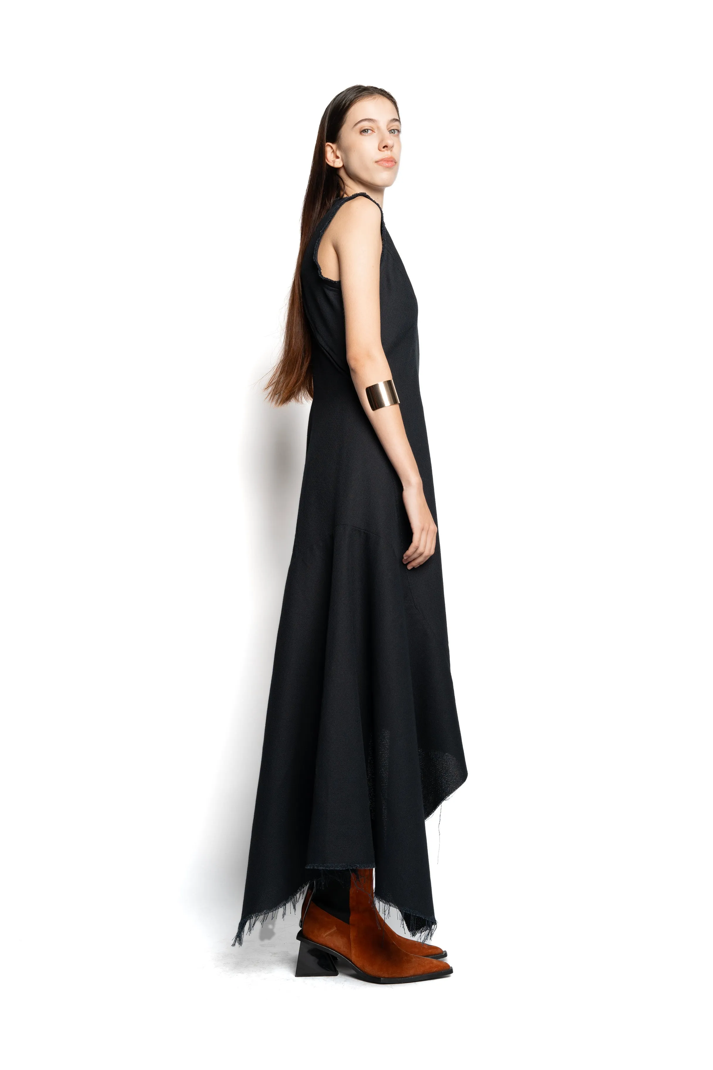 BLACK WOVEN SLEEVELESS DRESS WITH ASYMMETRIC HEM